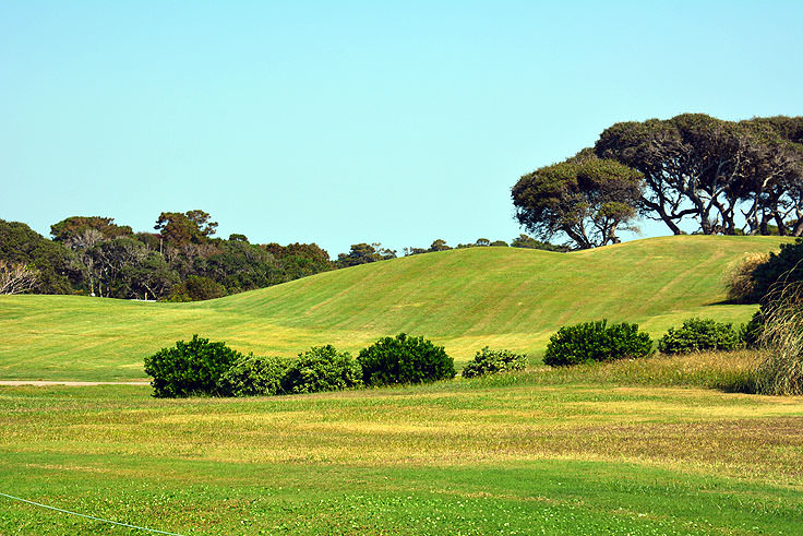 A hilly course on the coast