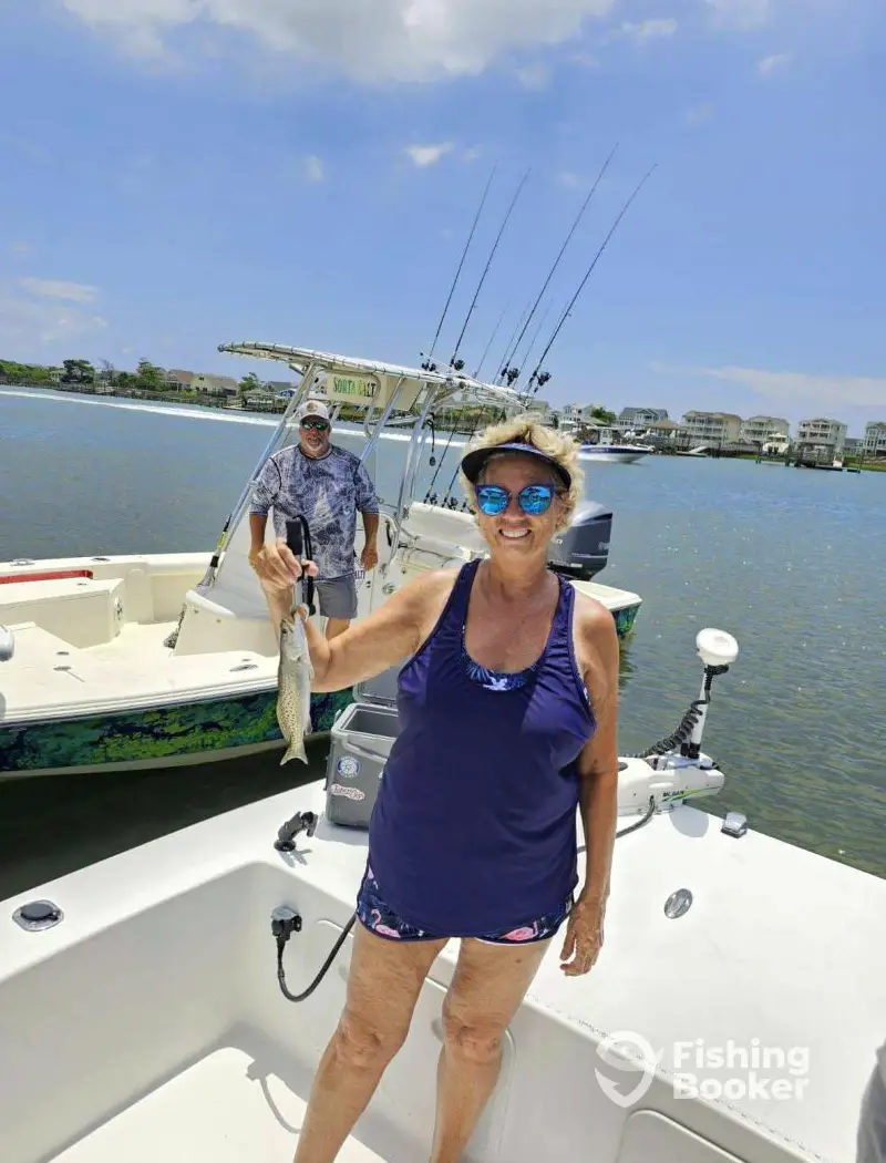 Sorta Salty Fishing Charters – 23' Bay Rider charter image 3
