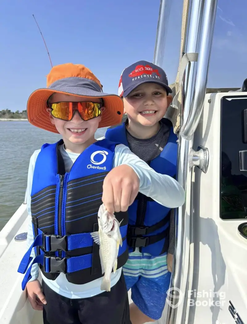 Sorta Salty Fishing Charters – 23' Bay Rider charter image 5