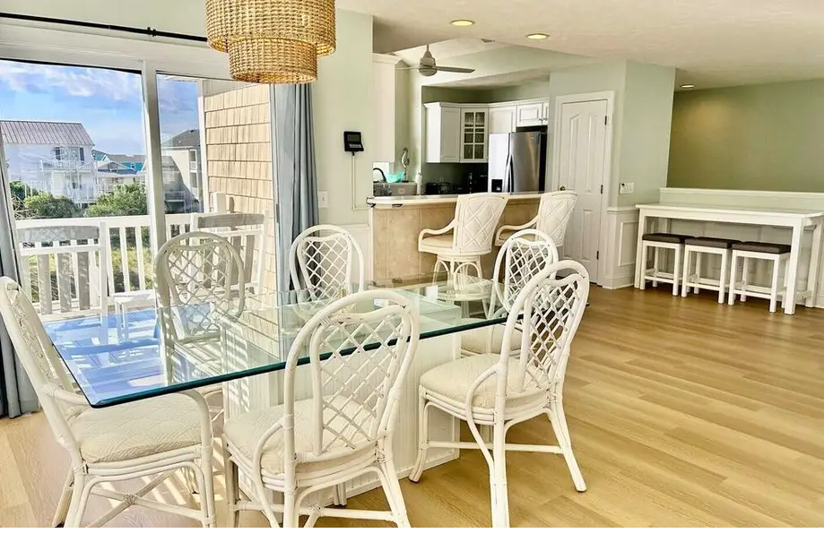 4BR/3.5BA House-Walk to Beach,Public Fis...